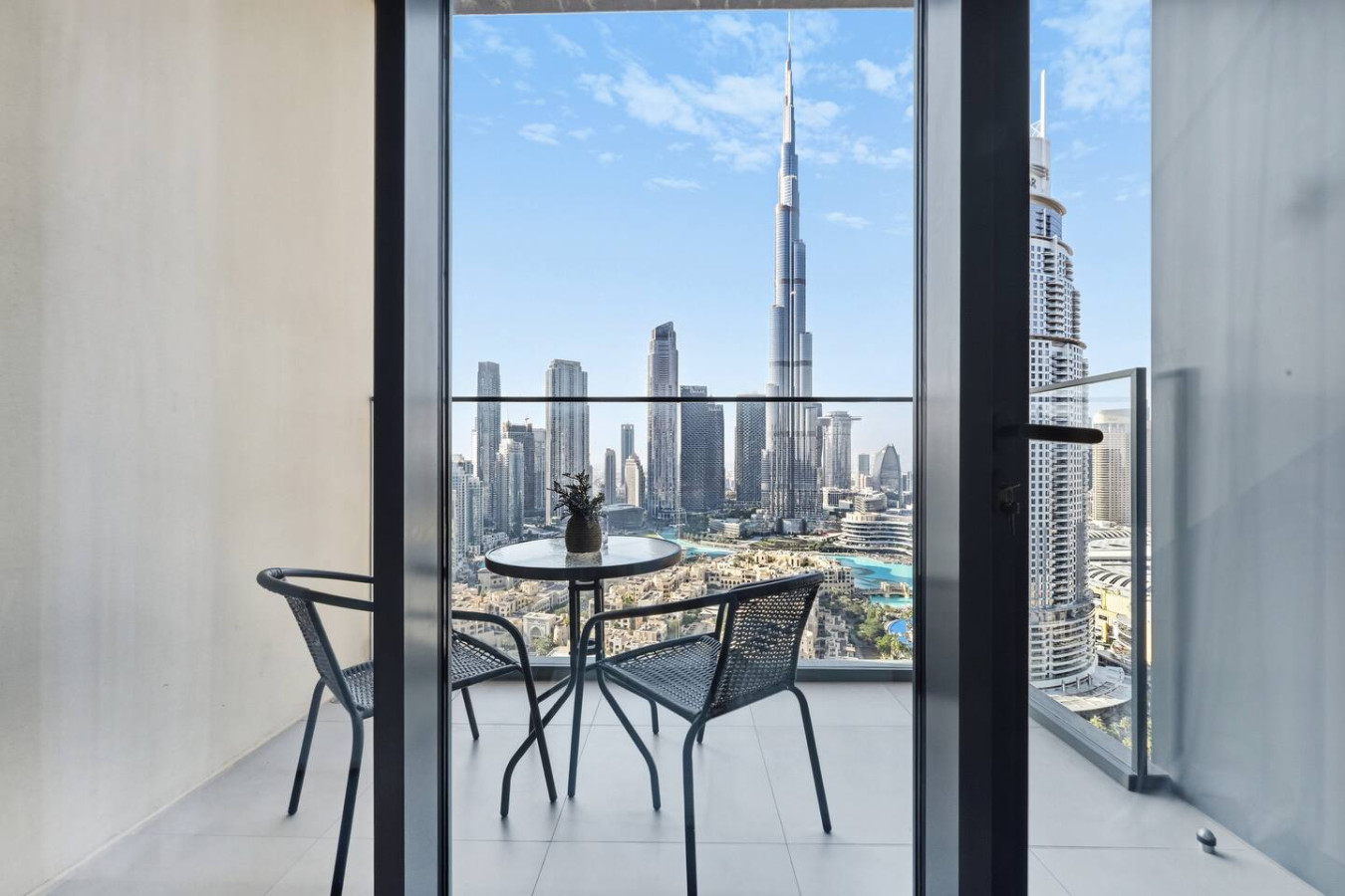 Breathtaking View, 3-minute walk to Dubai Mall