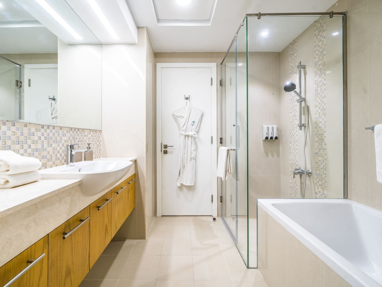Stunning Burj Khalifa View | 1BR in Downtown