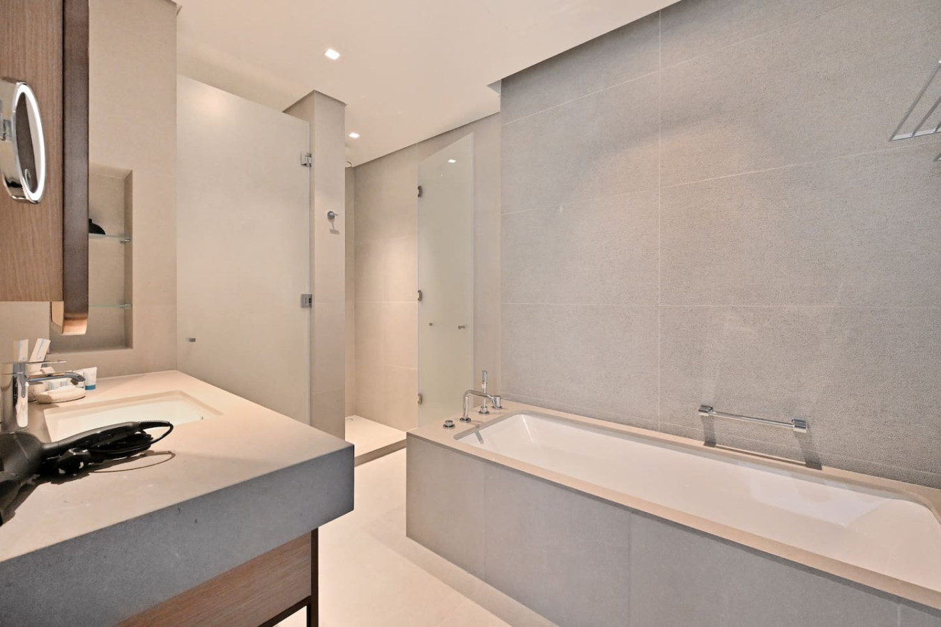 Premium Hotel Residence | Dubai Mall connected